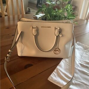 Gorgous White. Michael Kors bag